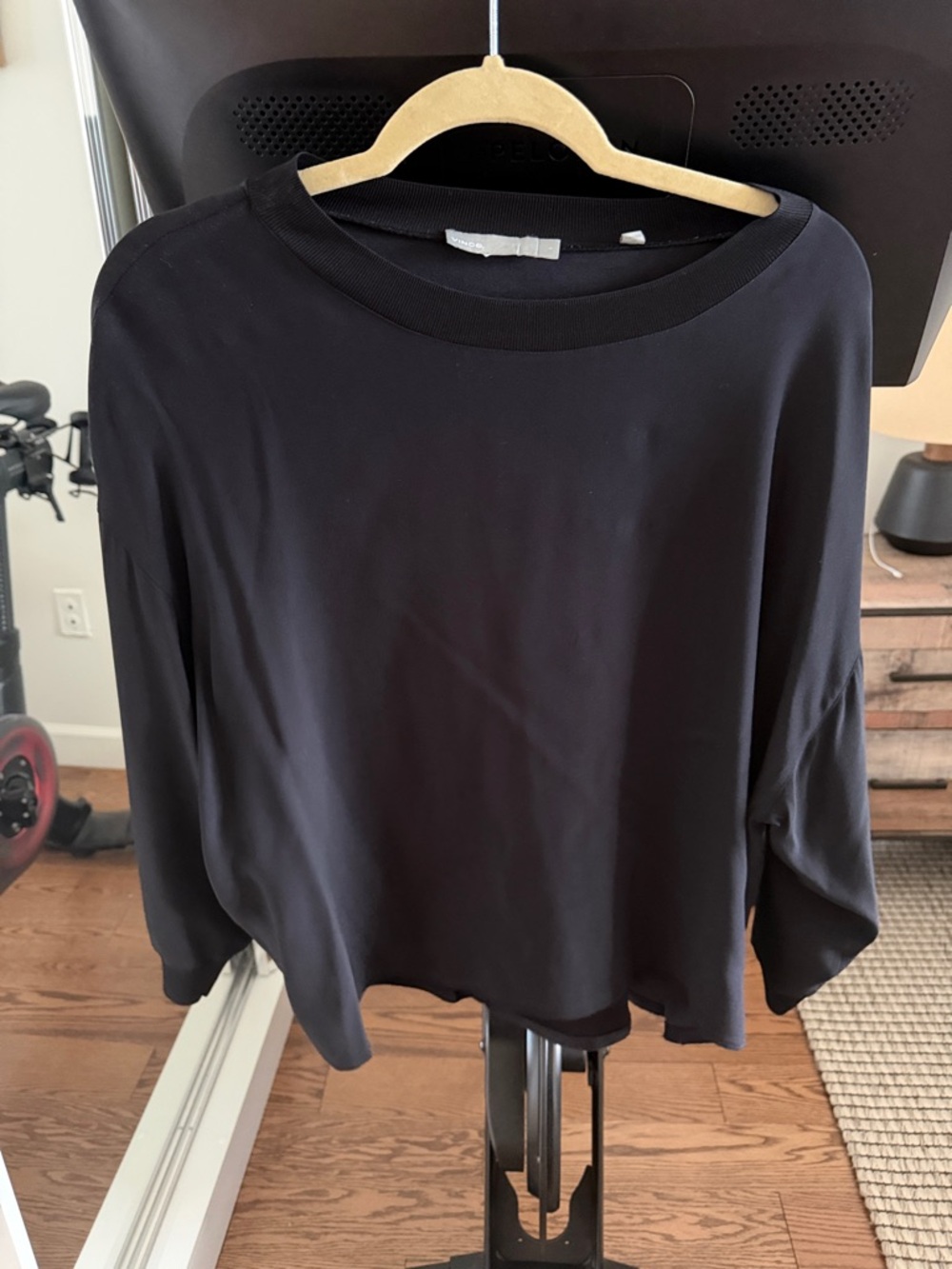 Vince Black Silk Women’s Long-Sleeve Top